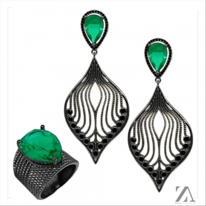 xx_conjunto-brinco-e-anel-pedra-cristal-verde-com-detalhes-em-m-77e1932af61934d5ecef46e2a1ac0608.jpg